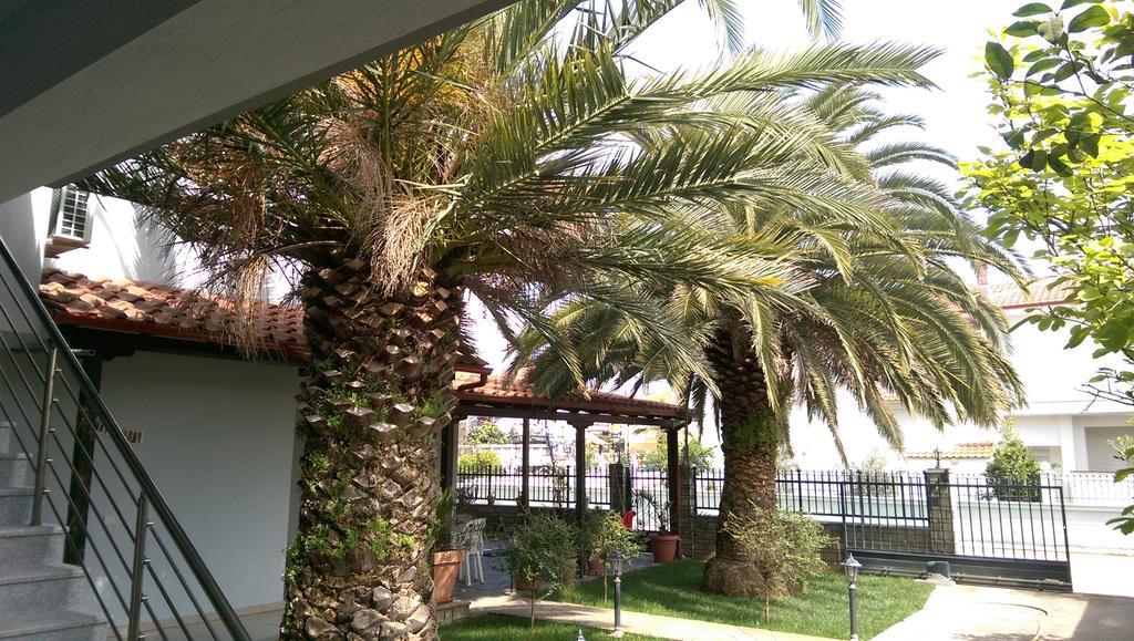 Aimilias Family Apartments Nea Vrasna Exterior foto