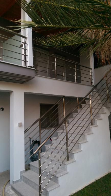 Aimilias Family Apartments Nea Vrasna Exterior foto